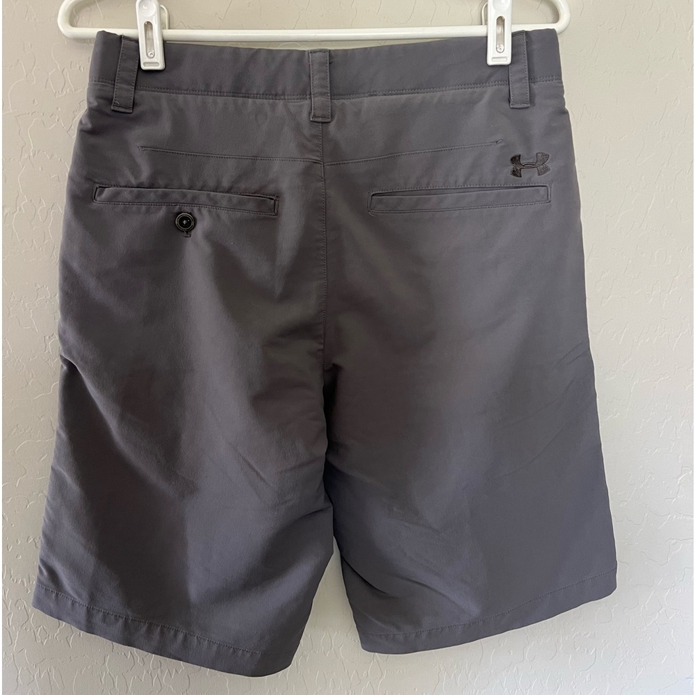 Gray under armor golf shorts